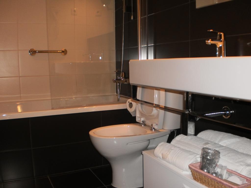 Hotel Santa Apolonia Braganca Bilik gambar